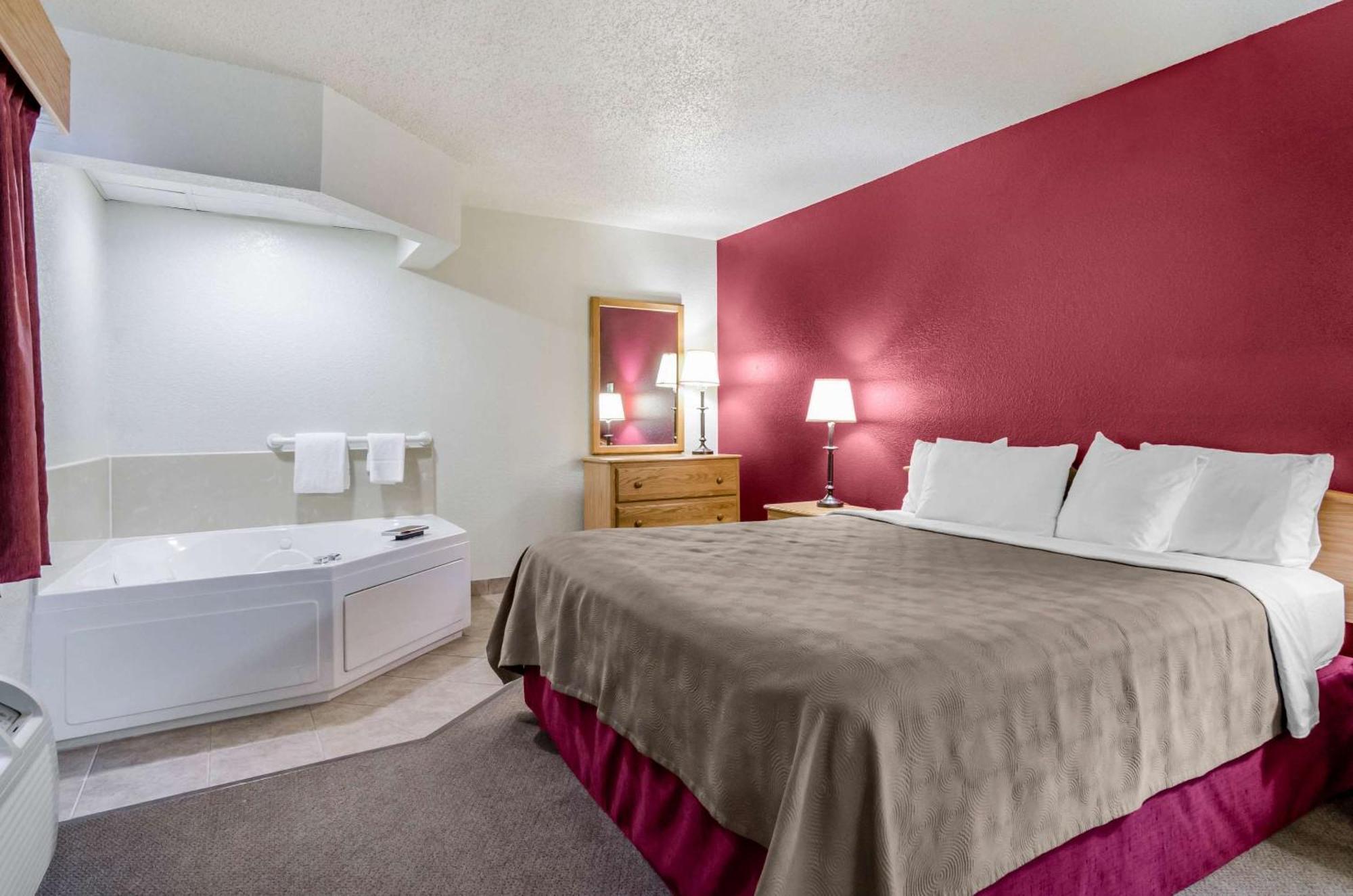 Rodeway Inn Hesston Extérieur photo