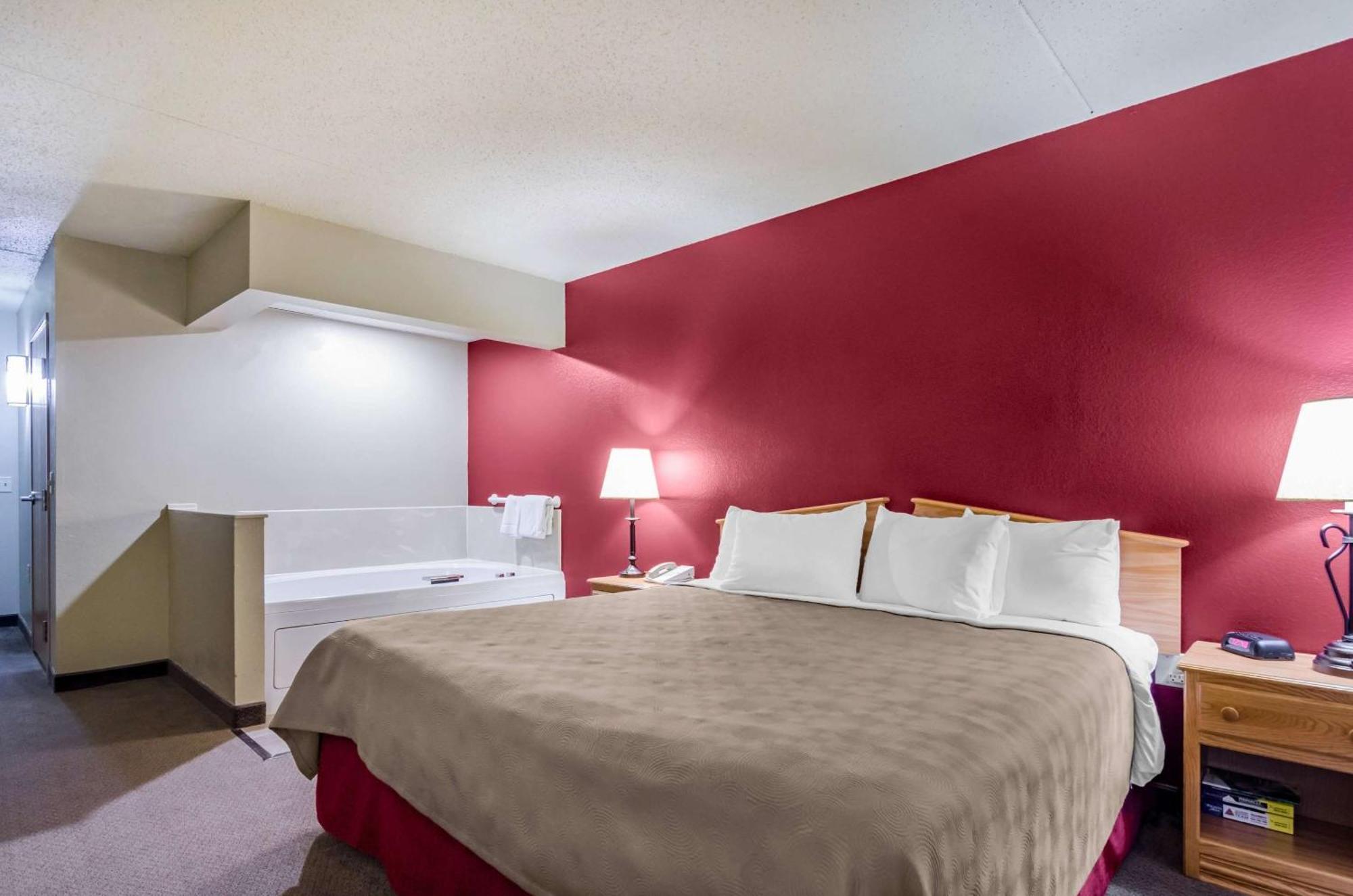 Rodeway Inn Hesston Extérieur photo