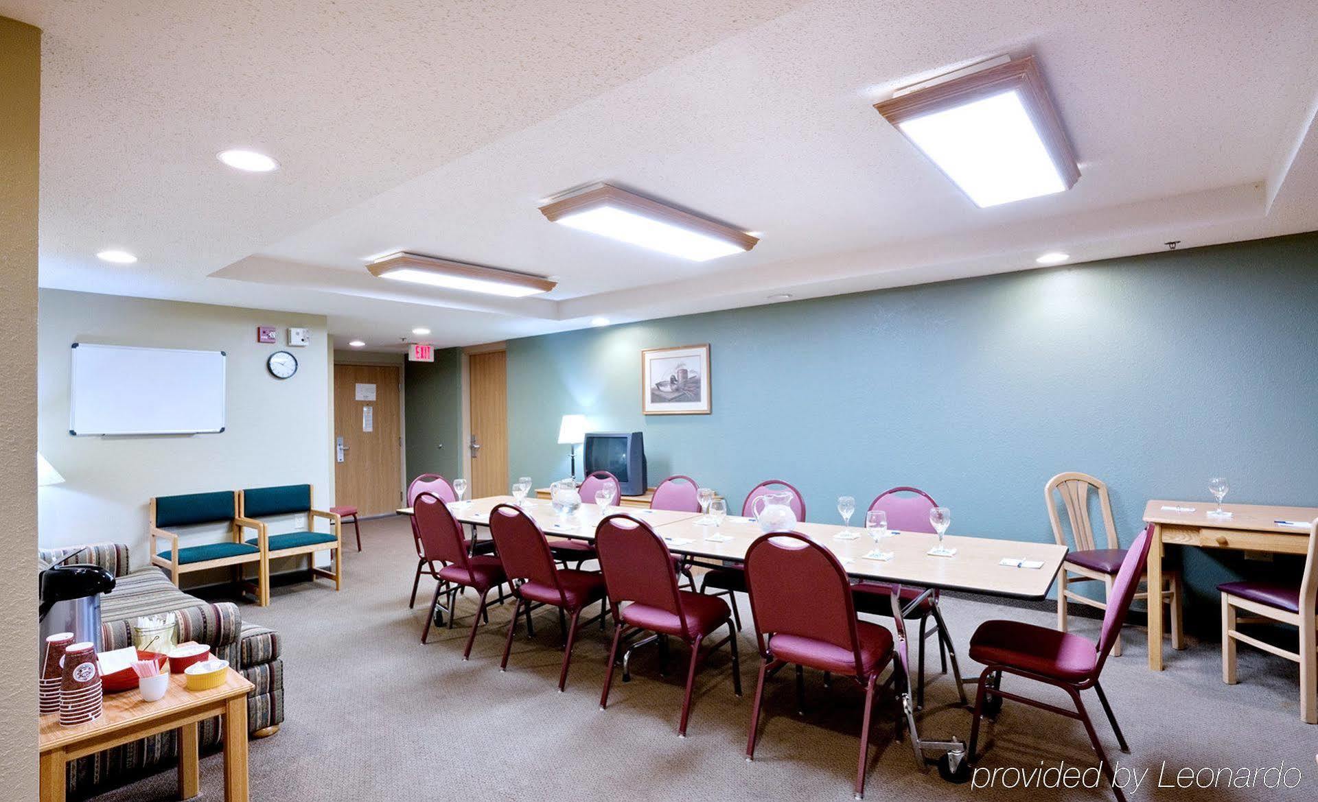 Rodeway Inn Hesston Extérieur photo