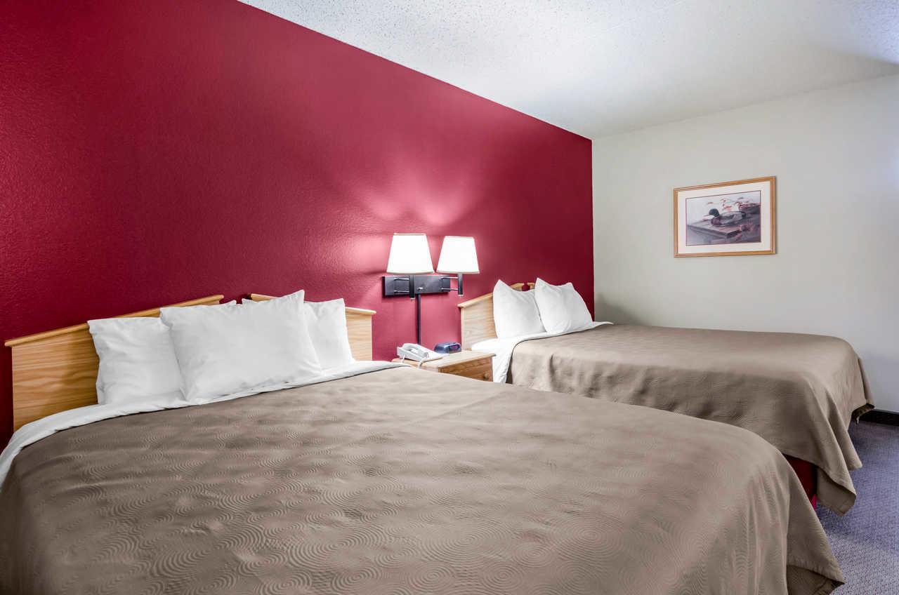 Rodeway Inn Hesston Extérieur photo