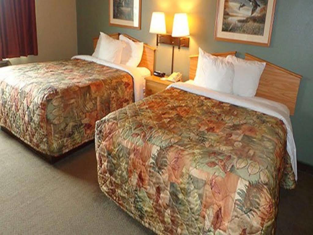 Rodeway Inn Hesston Extérieur photo
