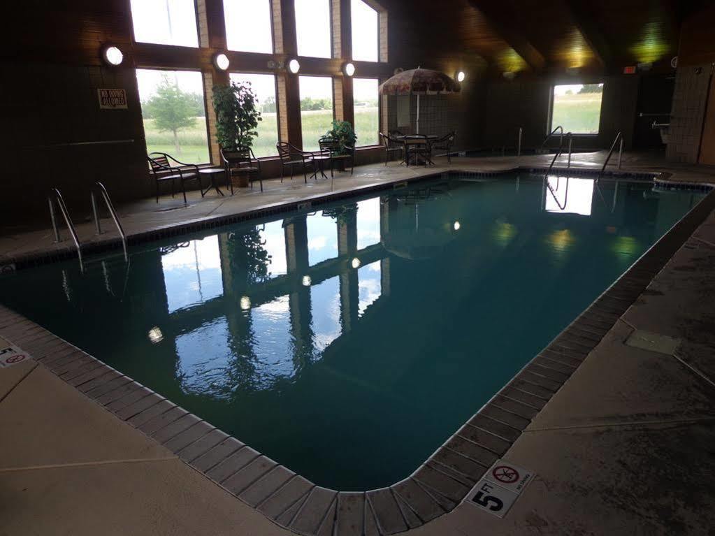 Rodeway Inn Hesston Extérieur photo